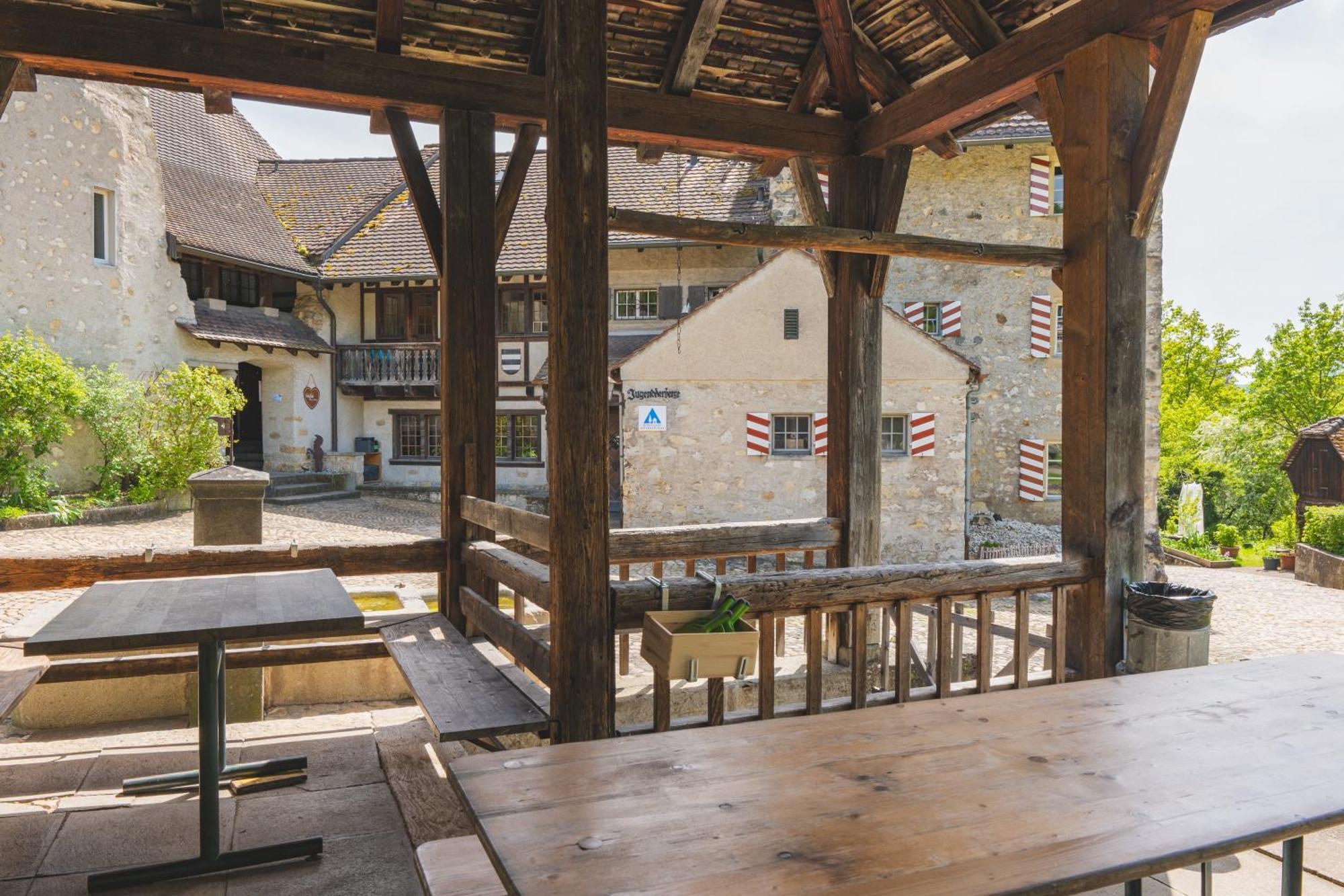 Brugg Youth Hostel Exterior photo